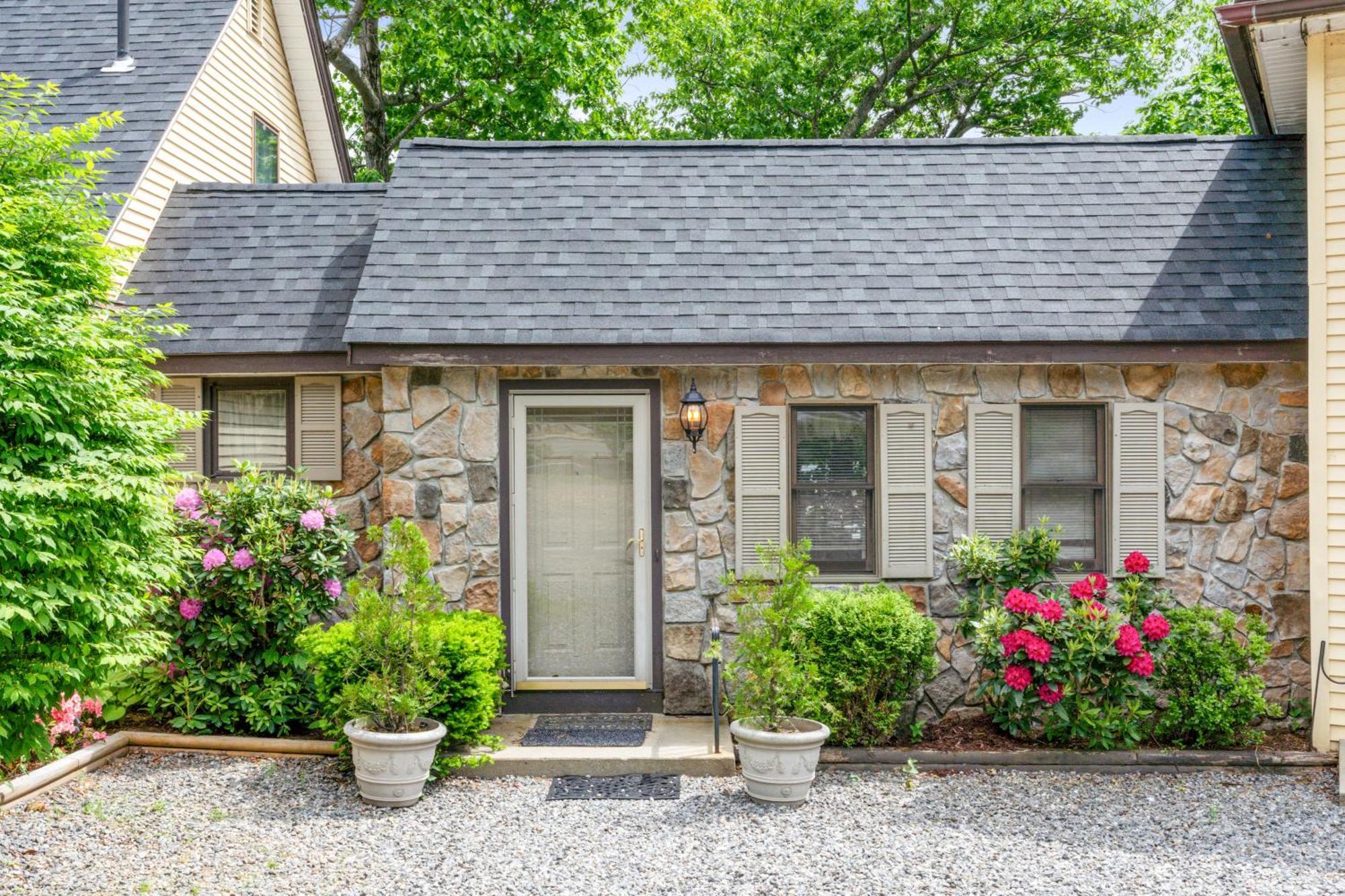 Waterfront Home On Squam Lake ホールダーネス エクステリア 写真